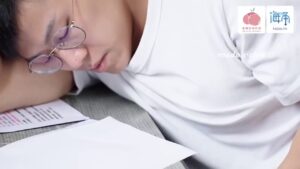 สาวจีนผิวขาวนมยักษ์ถูกกระแทกหีสดในห้องนอน ควยใหญ่ซอยยับแตกคาหี