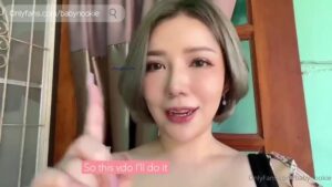 สาวอวบหีฟิต Babynookie ซอยหีตัวเองในห้องน้ำประชาชน น้ำเงี่ยนพุ่งกระฉูด