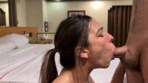 ครูฝรั่งนมใหญ่โดนนักเรียนควยใหญ่ซอยหีท่าหมาแตกในคาห้องนอน