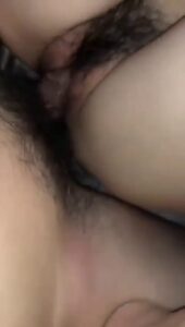 น้องนมโตร่างเล็ก OnlyFans ถูกแฟนเย็ดสดในห้องนอน ดูดควยโม๊กยาวๆ แล้วขย่มหีรัวแตกคาหี